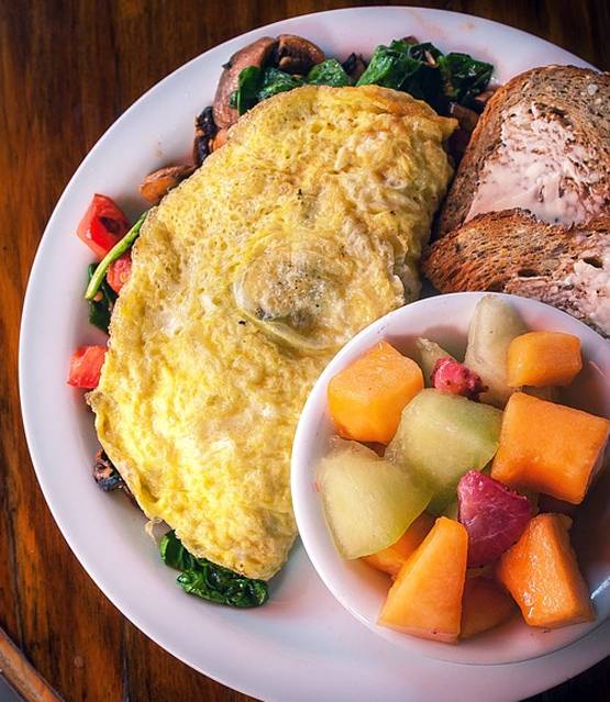 ज्यादा प्रोटीन लेने पर बढ़ता है कैंसर का खतरा, बरतें सावधानी