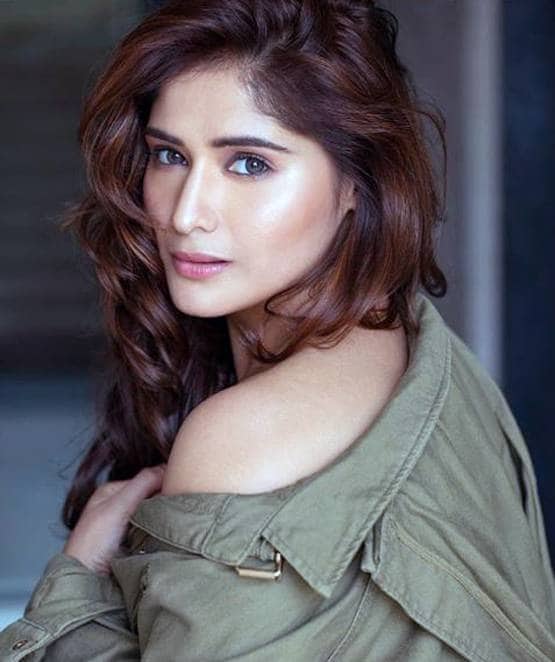 'नौकर ने की रेप करने की कोशिश', आरती के खुलासे पर आया कश्मीरा का बयान