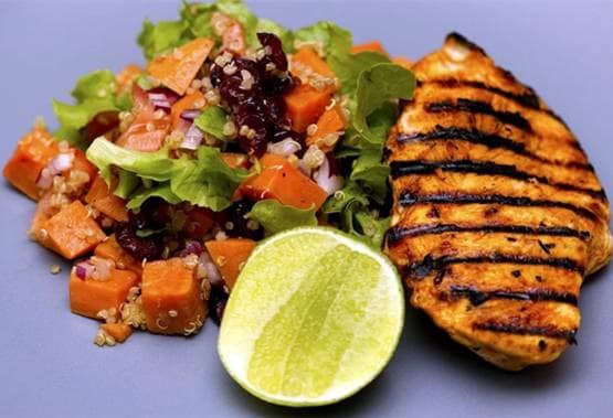 ज्यादा प्रोटीन लेने पर बढ़ता है कैंसर का खतरा, बरतें सावधानी