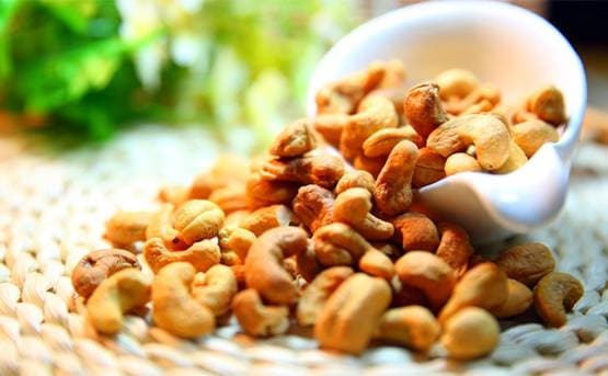 ज्यादा प्रोटीन लेने पर बढ़ता है कैंसर का खतरा, बरतें सावधानी