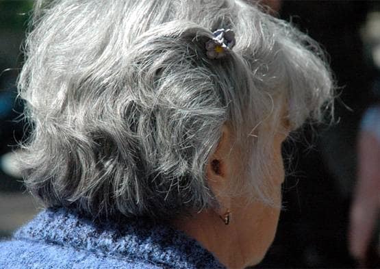 घर में साथ रहने आई सास तो महिला ने दे दी तलाक की अर्जी