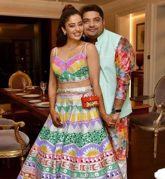 सामने आई नेहा पेंडसे के पति की डिटेल, 2 बार हुआ तलाक, 2 बच्चों के हैं पिता