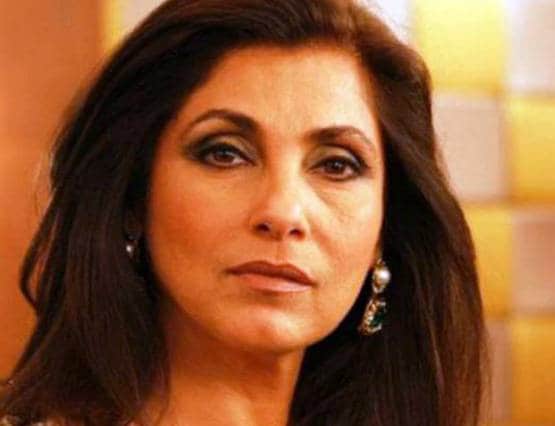 श्रीदेवी से माधुरी तक, इन एक्ट्रेसेस ने पिता-बेटे संग किया ऑनस्क्रीन रोमांस