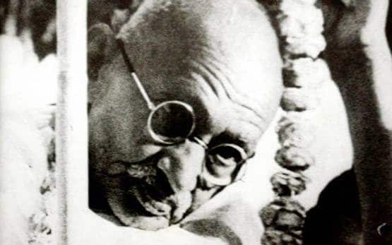 गांधी ने मरते वक्त 'हे राम' कहा था या नहीं? आज भी होती है बहस