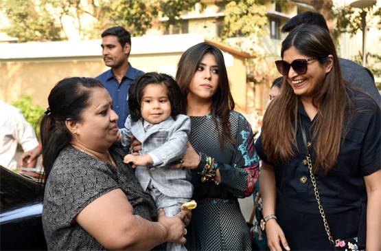 सामने आया एकता के बेटे का फर्स्ट लुक, बर्थडे पार्टी में पहुंचे स्टार किड्स