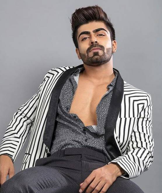 कास्टिंग काउच पर Ex कंटेस्टेंट का खुलासा, 'सब आपके साथ चाहते हैं सोना'