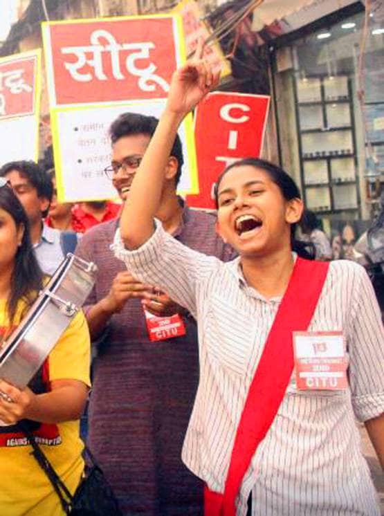 कौन हैं JNUSU प्रेसीडेंट, जिनकी खून से सनी तस्वीर हुई वायरल