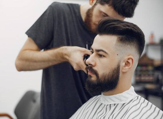 क्लीन शेव या बियर्ड मैन! जानें किन पर ज्यादा फिदा होती हैं लड़कियां