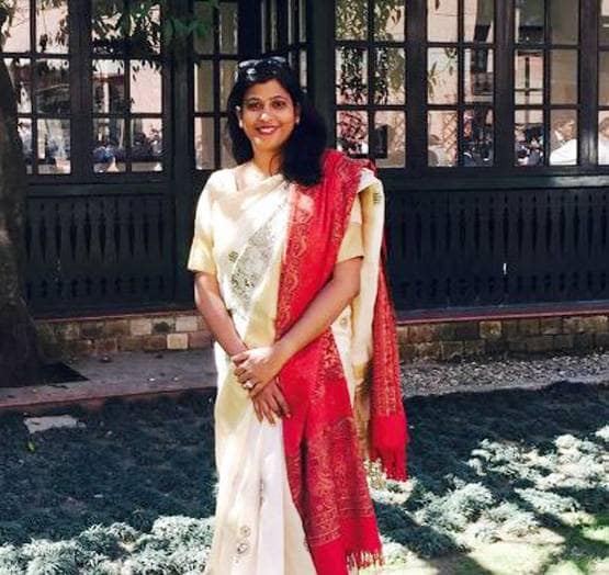 डॉक्टर ने UPSC प्रीलिम्स के बाद हटा दी थीं किताबें, फिर ऐसे बनीं IAS