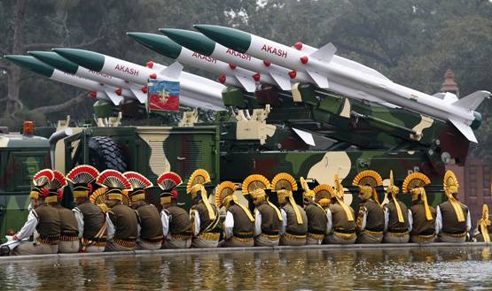 दिल्ली की सड़कों पर तोप-मिसाइल, परेड की तैयारी, ऐसे मिलेगी टिकट