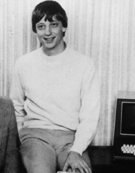 रतन टाटा ही नहीं, देखें मुकेश अंबानी, FB-अमेजन के मालिक की Old Photos