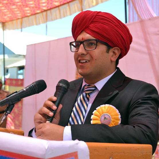 सताता था हिंदी का भूत, 2 बार फेल, बॉलीवुड फिल्में देख बने IAS