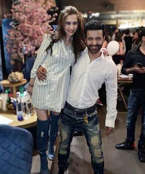 टूटने की कगार पर आमिर-संजीदा की शादी, एक दूसरे से अलग रह रहा है ये कपल?