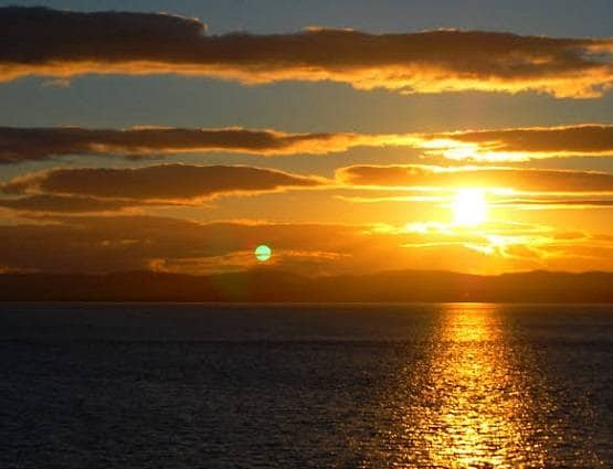 चंद्र ग्रहण में नमाज पढ़ना जरूरी? जानें क्या कहता है इस्लाम