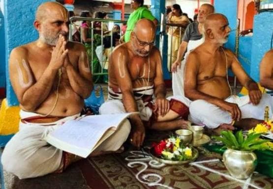 'बाहर के लोगों को मिल रही नागरिकता तो भगवान को क्यों नहीं'