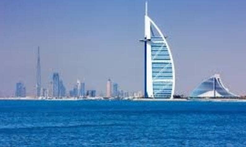 अब दुबई में रह सकते हैं पांच साल, बस करना होगा ये काम