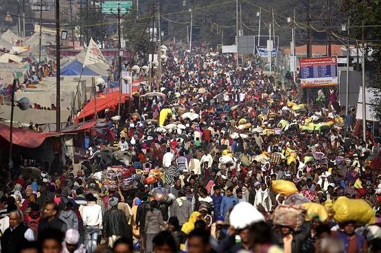 मौनी अमावस्या: लाखों श्रद्धालुओं ने संगम में लगाई आस्था की डुबकी