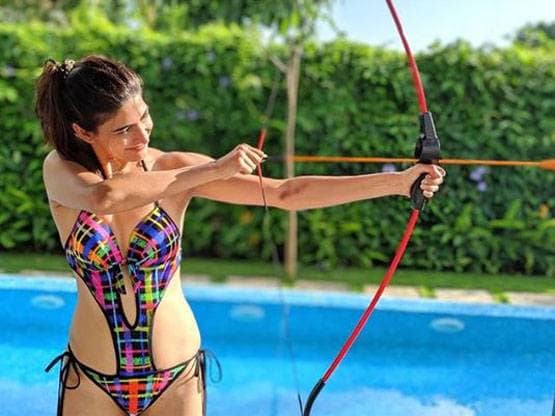 आहाना कुमरा का बिकिनी अवतार वायरल, शेयर की बोल्ड तस्वीरें