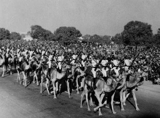 1950 में हुई थी आजाद भारत की पहली परेड, यहां देखें Old Photos