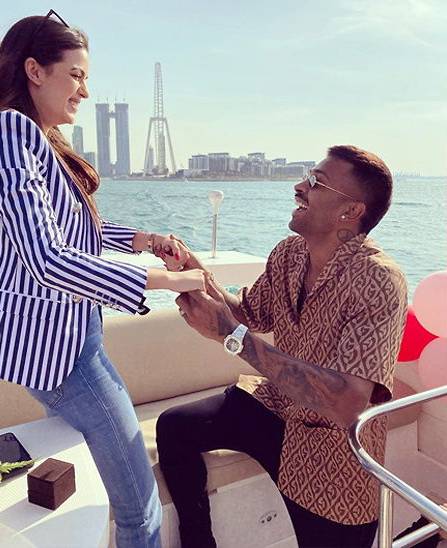 पंड्या की अचानक सगाई से कोहली हैरान, दिया ये रिएक्शन