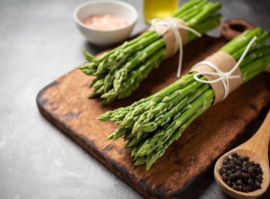 सेहत के साथ कर रहे हैं खिलवाड़! अगर सर्दी में खा रहे हैं ये 10 चीजें