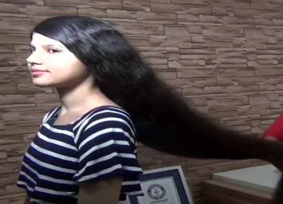 इस लड़की के हैं दुनिया के सबसे लंबे बाल, गिनीज में नाम, लगाती है ये तेल