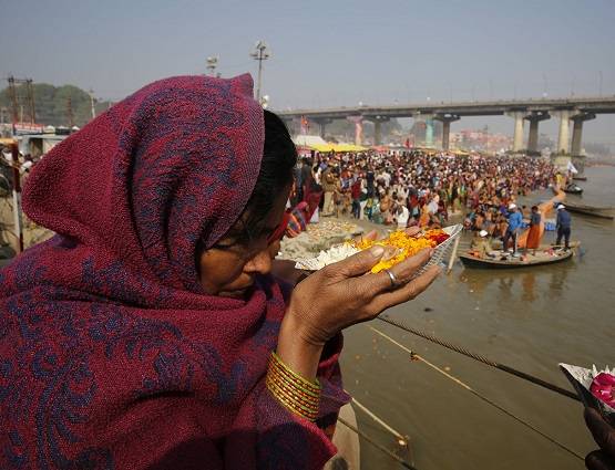 मौनी अमावस्या: लाखों श्रद्धालुओं ने संगम में लगाई आस्था की डुबकी