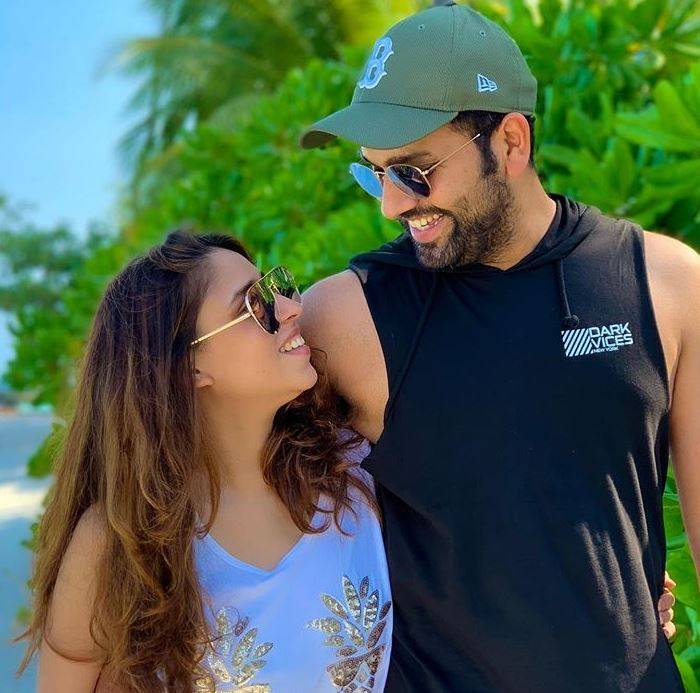 रोहित शर्मा बोले- पत्नी और बेटी के कारण खुशी से जिंदगी जी रहा हूं