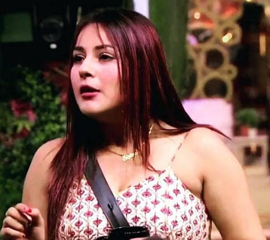 BB 13: गौतम गुलाटी को देख खुशी से झूमीं शहनाज, गले लगाकर किया KISS