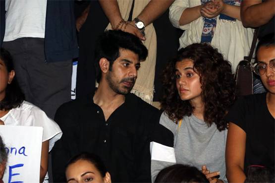 ऋचा चड्ढा से तापसी तक, JNU हिंसा के खिलाफ प्रोटेस्ट में दिखे ये सितारे