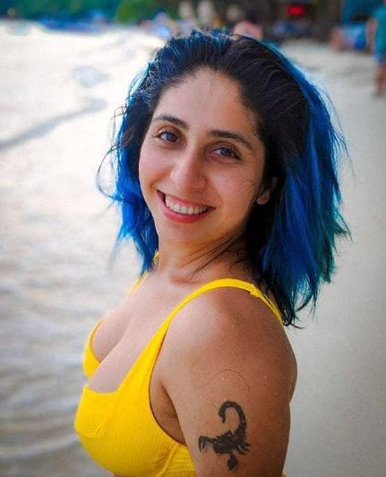 नेहा भसीन का बिकिनी अवतार सोशल मीडिया पर वायरल, बोल्ड तस्वीरें की शेयर