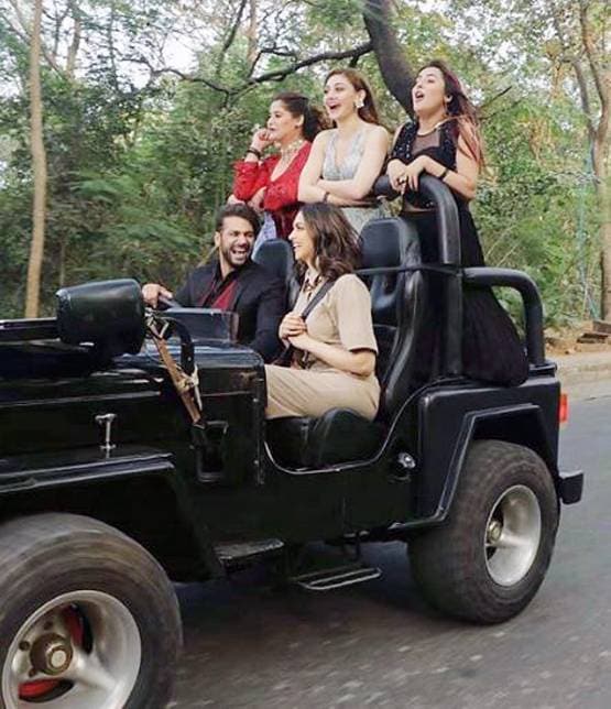 बिग बॉस के इतिहास में पहली बार कंटेस्टेंट्स को कार राइड पर लेकर गईं दीपिका