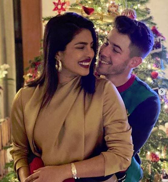 Golden Globes Awards 2020: निक संग पहुंचीं प्रियंका, दिखा ग्लैमरस अवतार