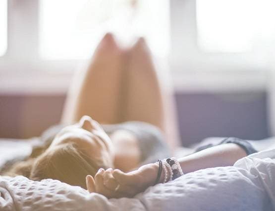 नशा देकर 22 लड़कियों के बनाए पॉर्न वीडियो, लगा 92 करोड़ जुर्माना