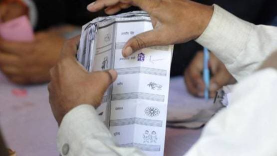 इत्तेफाक से ये बने थे दिल्ली के पहले CM, जानें क्यों देना पड़ा था इस्तीफा