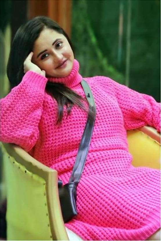 बिग बॉस में रश्मि देसाई ने काटी आधी आईब्रो, माहिरा ने रखी ये अलग शर्त