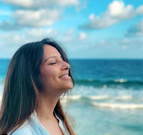 पति करण सिंह ग्रोवर संग वेकेशन पर बिपाशा, ब्लैक बिकिनी में छाया लुक