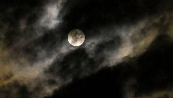 15 दिनों के भीतर ही दूसरा ग्रहण, देश-दुनिया में क्या मचेगी उथल-पुथल?