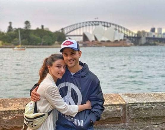 ऑस्ट्रेलिया में इनाया की मस्ती, पेरेंट्स सोहा-कुणाल संग यूं किया फन