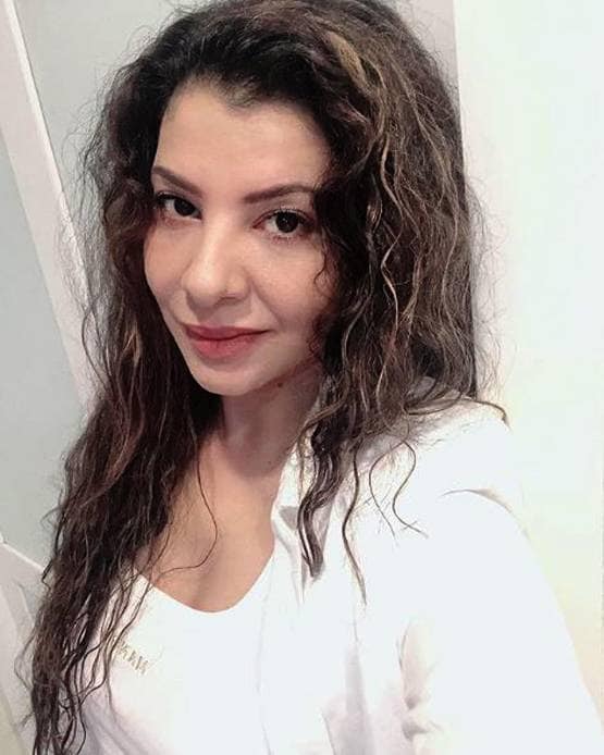 बिग बॉस हाउस के बाहर भी छिड़ी जंग, घरवालों को लेकर आपस में भिड़े सेलेब्स