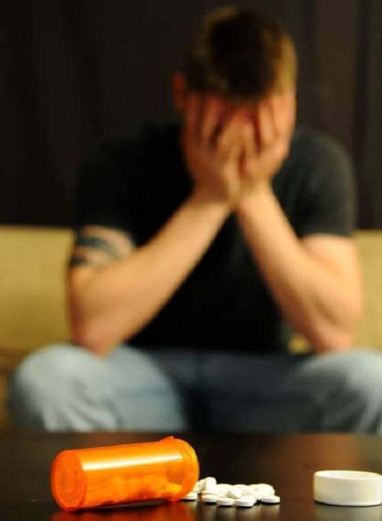 PAK में भयंकर बेरोजगारी से डिप्रेशन में लोग, बढ़ रहीं आत्महत्याएं