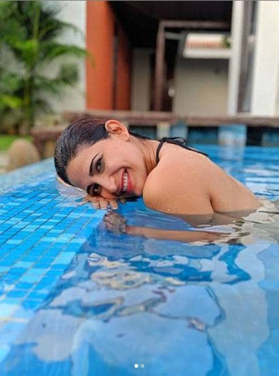 आहाना कुमरा का बिकिनी अवतार वायरल, शेयर की बोल्ड तस्वीरें