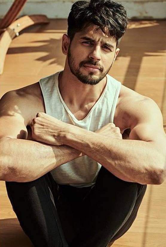 बैक-टू-बैक फ्लॉप देने के बाद भी फिल्मों का मोह नहीं छोड़ पाए ये एक्टर्स