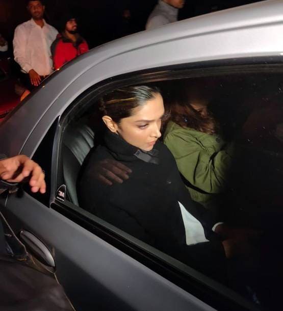 पाक सेना ने दीपिका को कहा बहादुर, फिर ट्वीट डिलीट