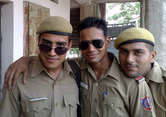 नौकरी की तलाश में गांव से आया दिल्ली, पहले कांस्टेबल फिर बना IPS