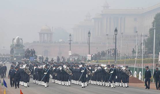 दिल्ली की सड़कों पर तोप-मिसाइल, परेड की तैयारी, ऐसे मिलेगी टिकट