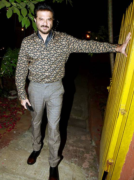 जावेद अख्तर बर्थडे: रेट्रो लुक में सेलेब्स, फरहान ने लिया अमिताभ का गेटअप