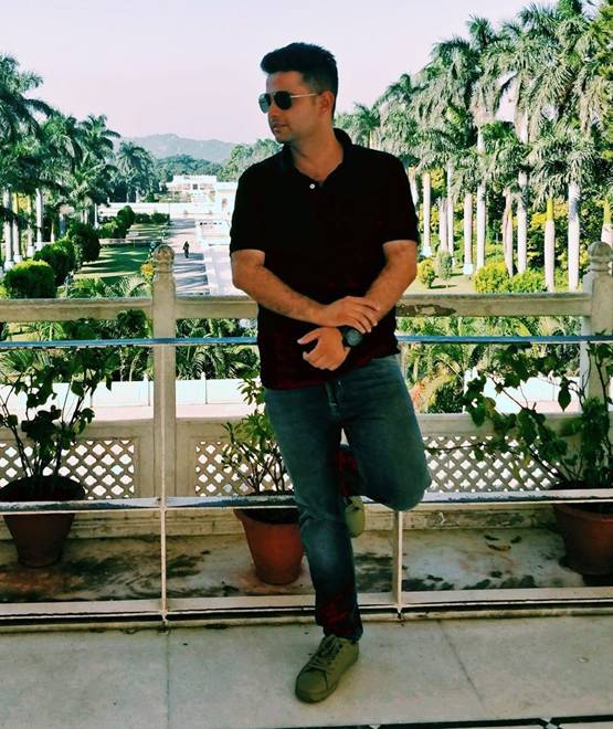 8 बार फेल, इंजीनियरिंग में 56% नंबर, फिर इस तरह बना UPSC टॉपर