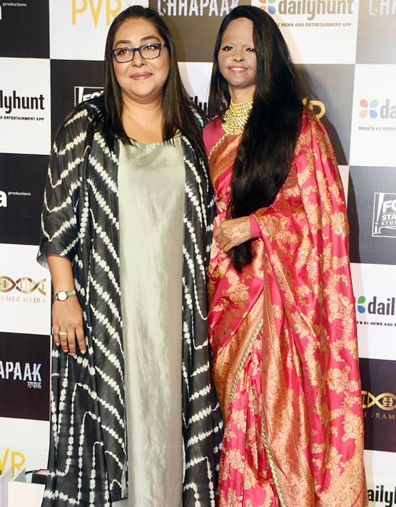 छपाक: स्क्रीनिंग में सितारों का जमावड़ा, रणवीर-दीपिका ने किया KISS