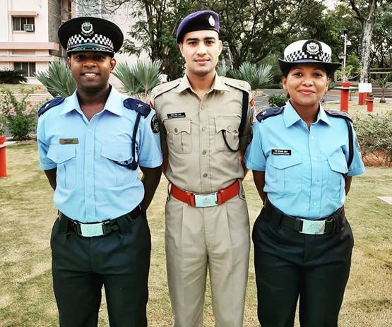 नौकरी की तलाश में गांव से आया दिल्ली, पहले कांस्टेबल फिर बना IPS